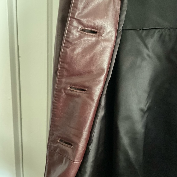97 Authentic Vintage Leather Jacket - Picture 5 of 8